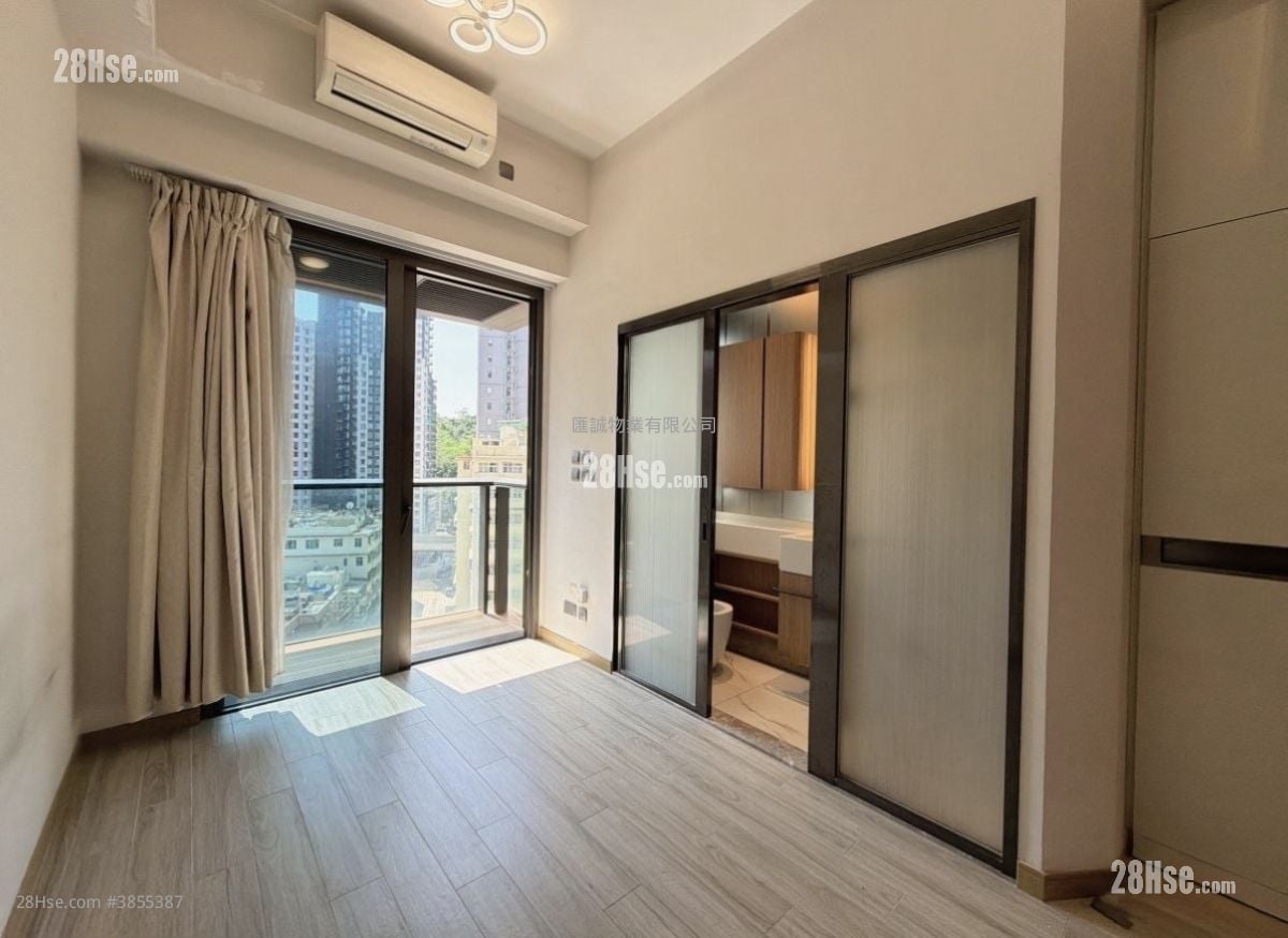 The Vantage Rental Studio , 1 Bathroom 196 ft²