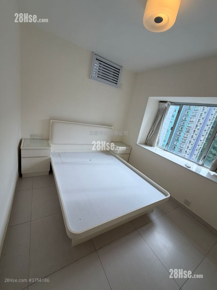Park Vale Rental 2 Bedrooms , 1 Bathroom 545 ft²