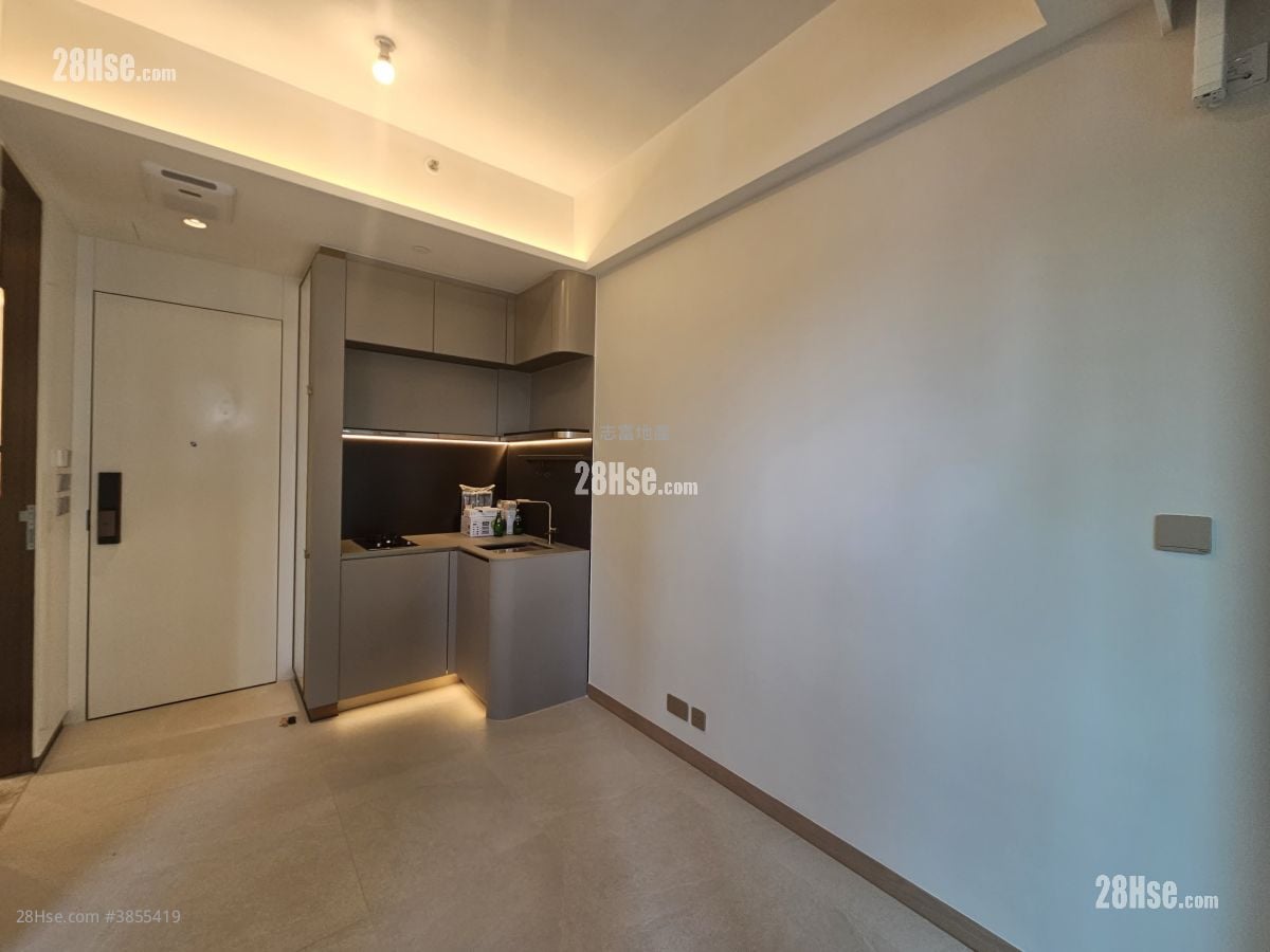 Baker Circle Greenwich Sell 1 Bedroom , 1 Bathroom 265 ft²