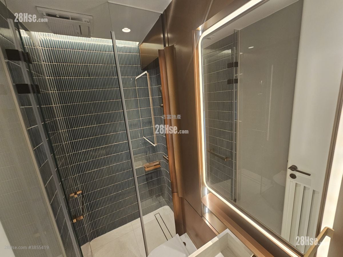 Baker Circle Greenwich Sell 1 Bedroom , 1 Bathroom 265 ft²