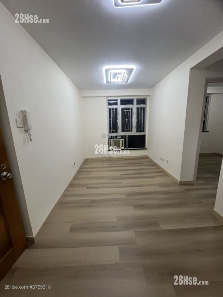 Nan Fung Sun Chuen Sell 2 Bedrooms , 1 Bathroom 391 ft²