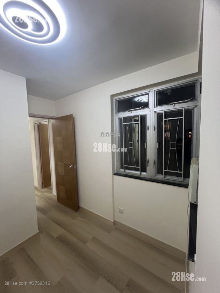 Nan Fung Sun Chuen Sell 2 Bedrooms , 1 Bathroom 391 ft²