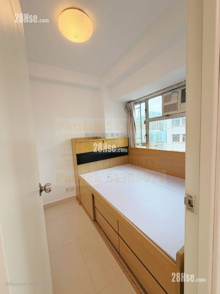 Hayon Building Rental 2 Bedrooms , 1 Bathroom 251 ft²