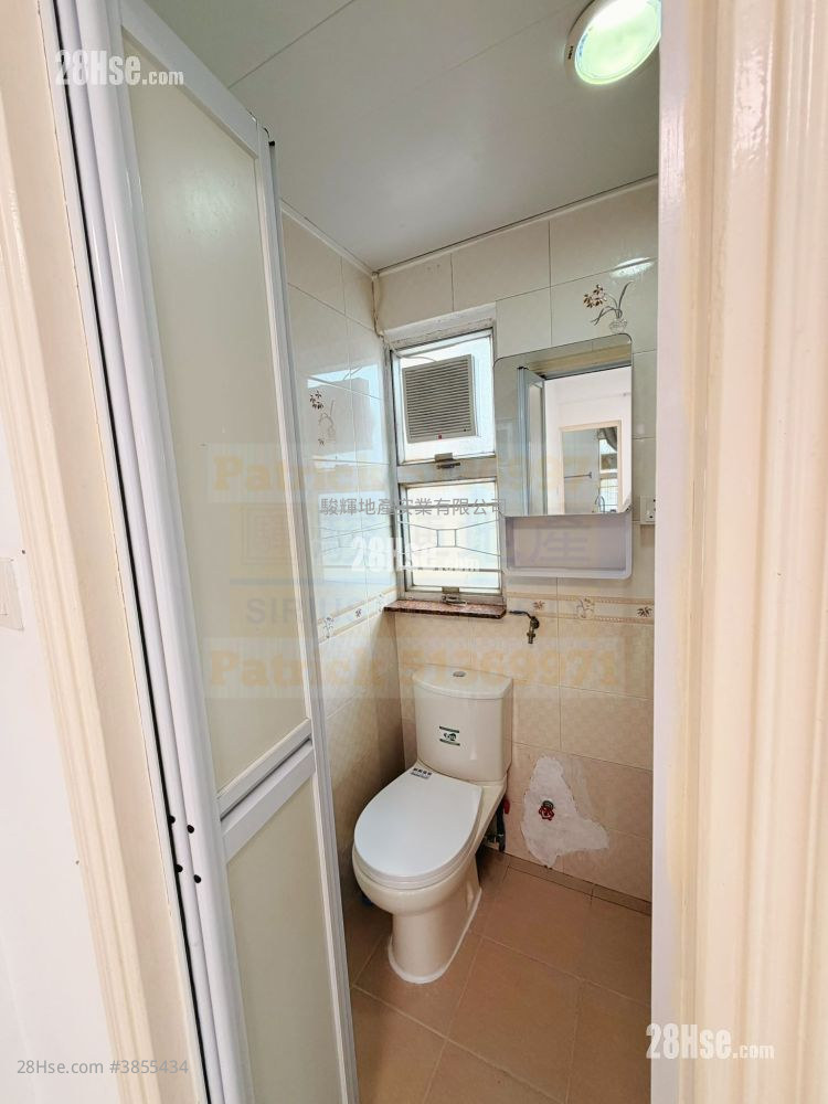 Hayon Building Rental 2 Bedrooms , 1 Bathroom 251 ft²