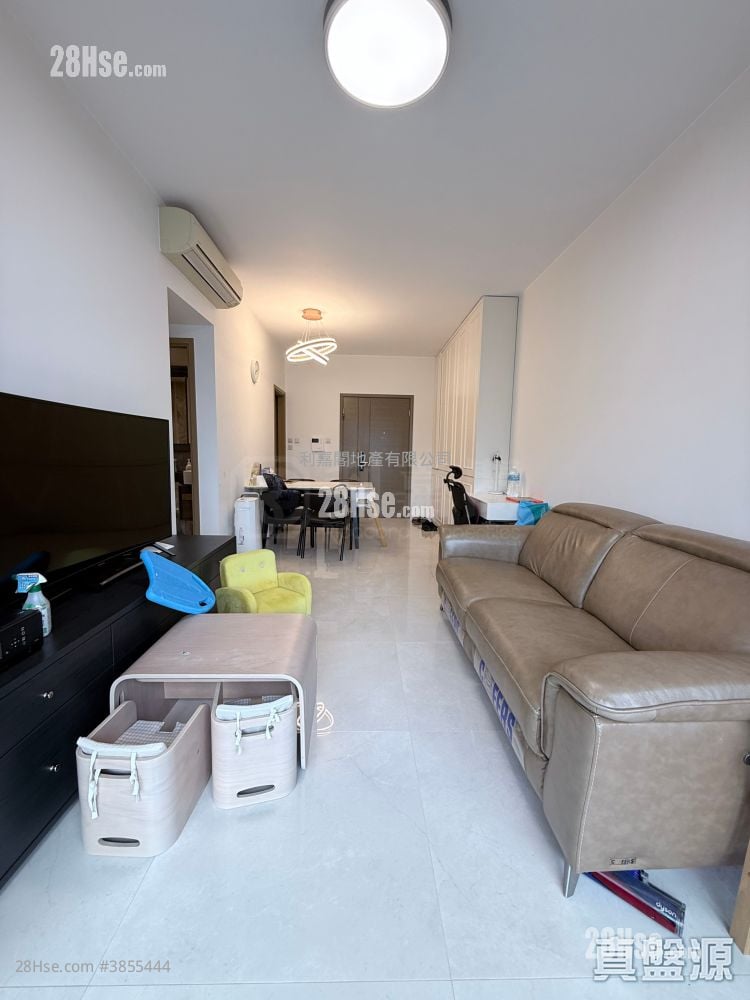 The Wings Sell 4 Bedrooms , 2 Bathrooms 949 ft²