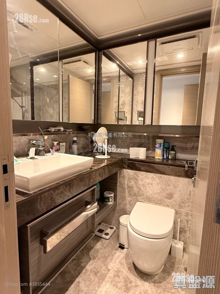 The Wings Sell 4 Bedrooms , 2 Bathrooms 949 ft²