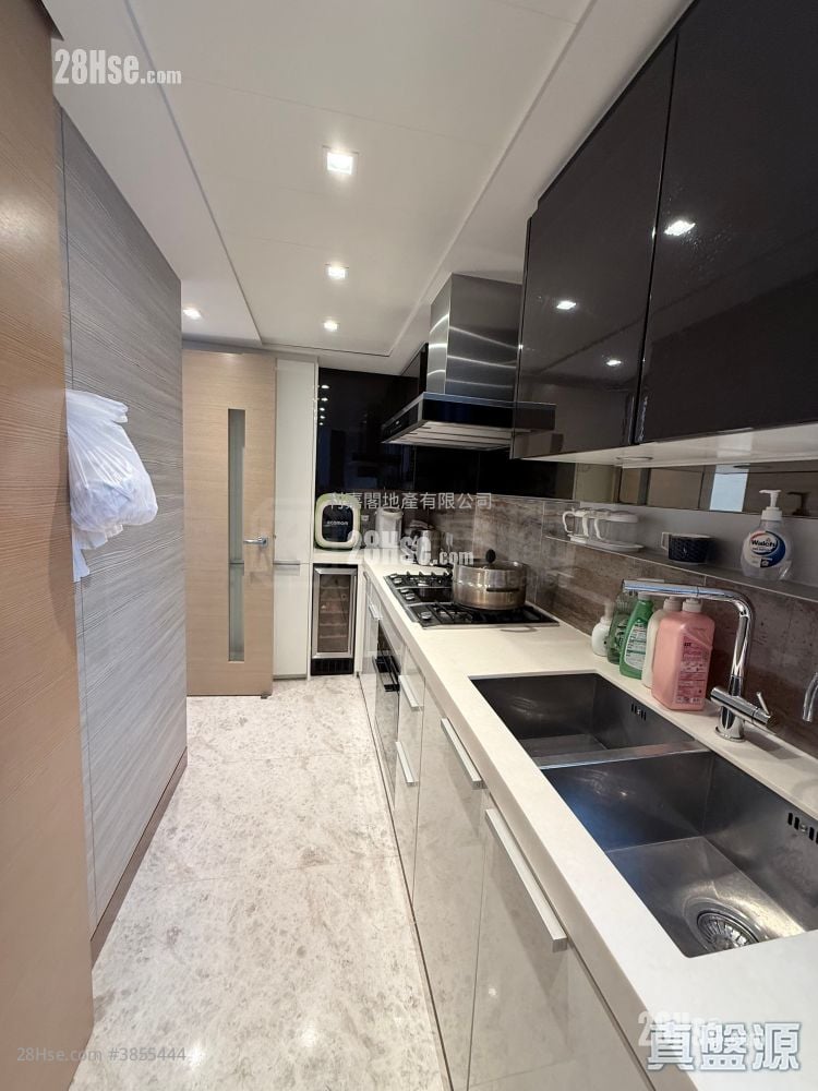 The Wings Sell 4 Bedrooms , 2 Bathrooms 949 ft²