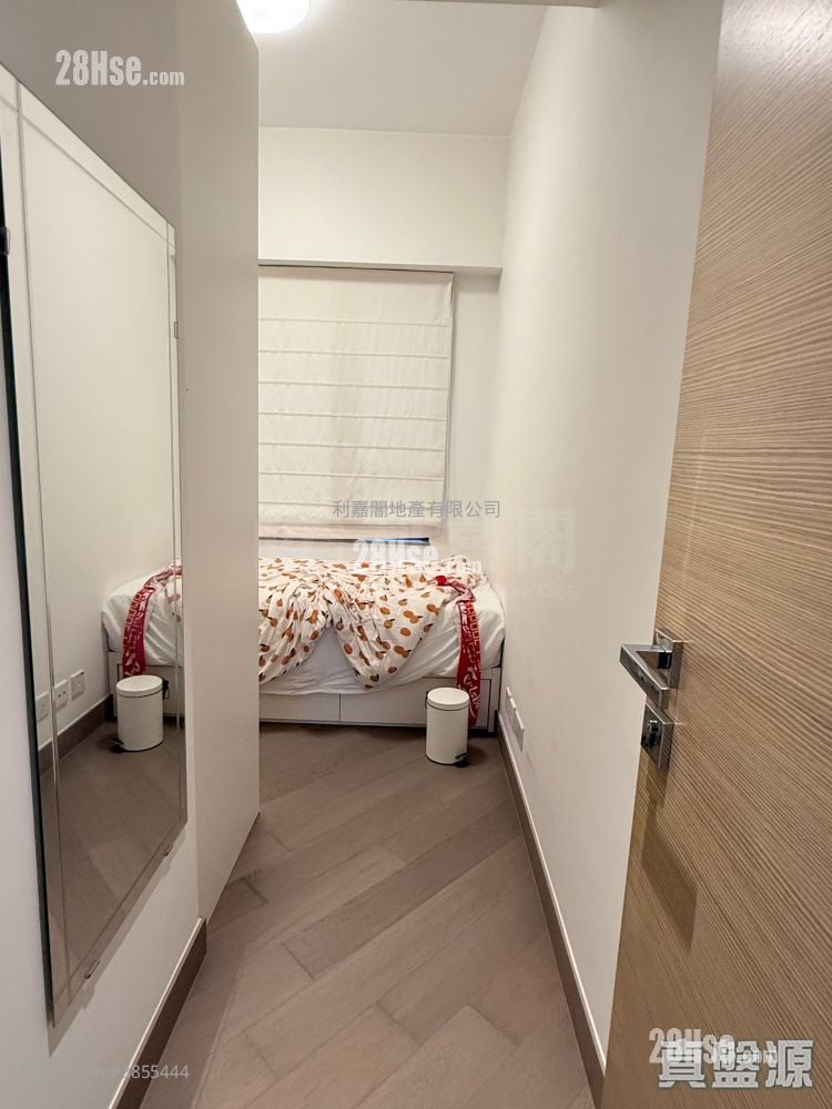 The Wings Sell 4 Bedrooms , 2 Bathrooms 949 ft²