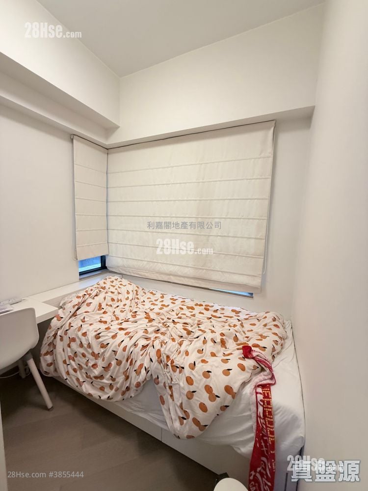 The Wings Sell 4 Bedrooms , 2 Bathrooms 949 ft²