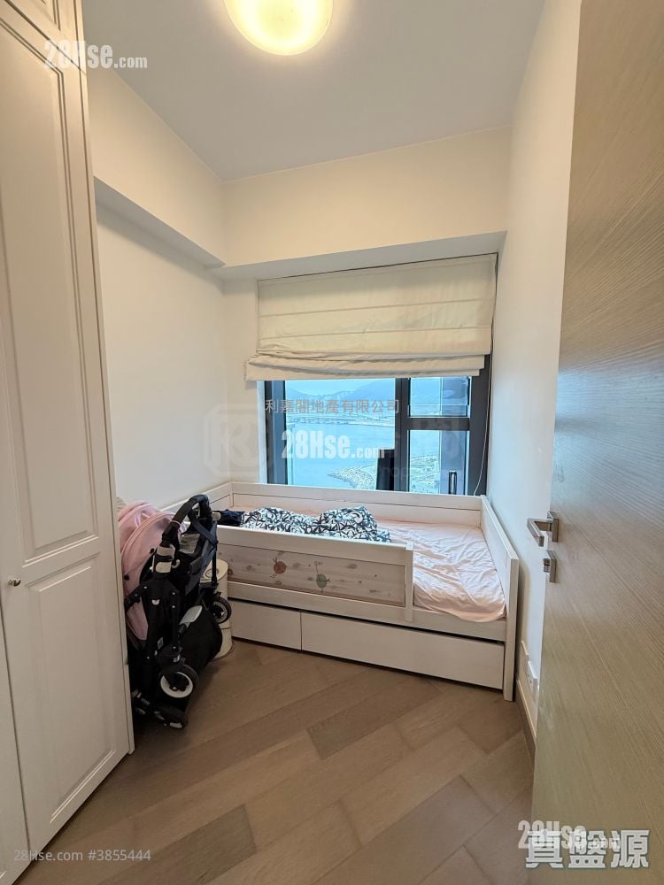The Wings Sell 4 Bedrooms , 2 Bathrooms 949 ft²