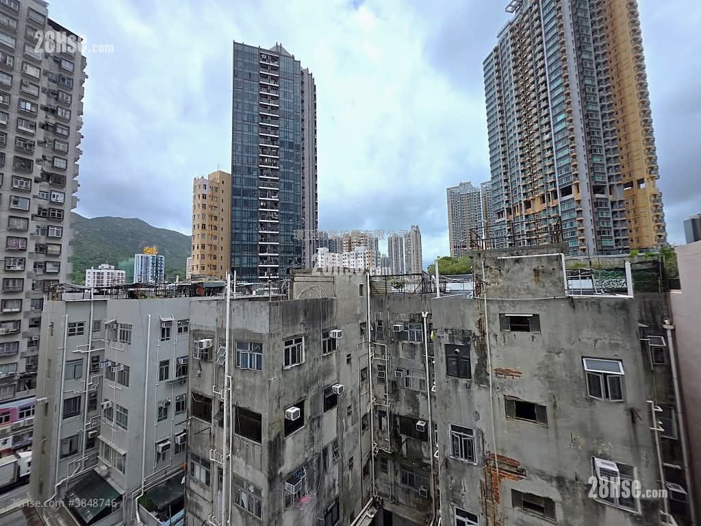 Mai Kei Building Sell 2 Bedrooms , 1 Bathroom 399 ft²