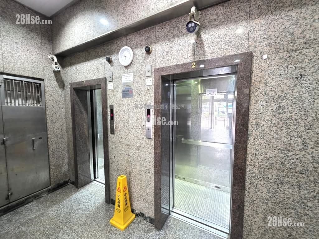 Wah Lok Building Sell 2 Bedrooms , 1 Bathroom 388 ft²