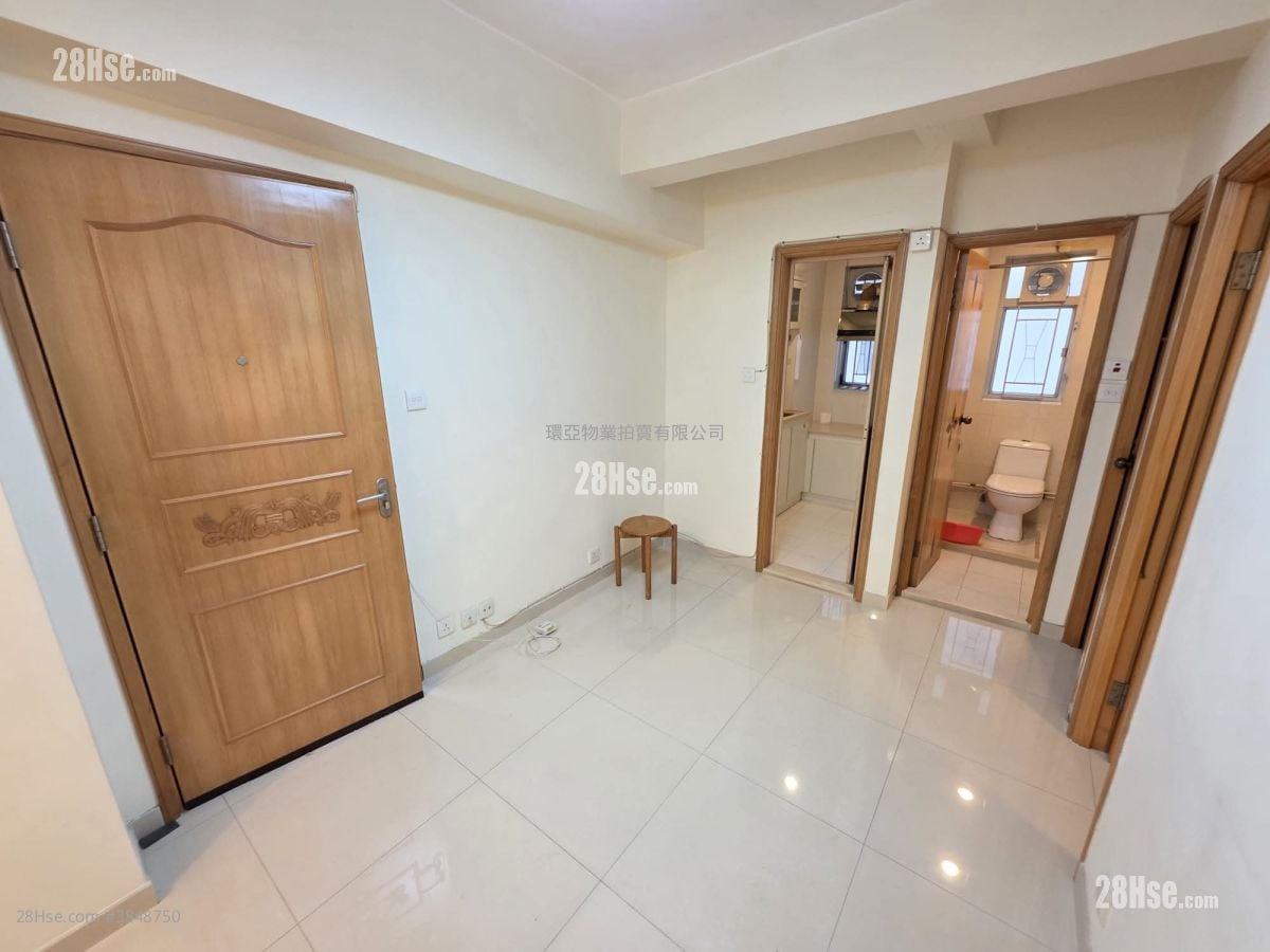 Wah Lok Building Sell 2 Bedrooms , 1 Bathroom 388 ft²