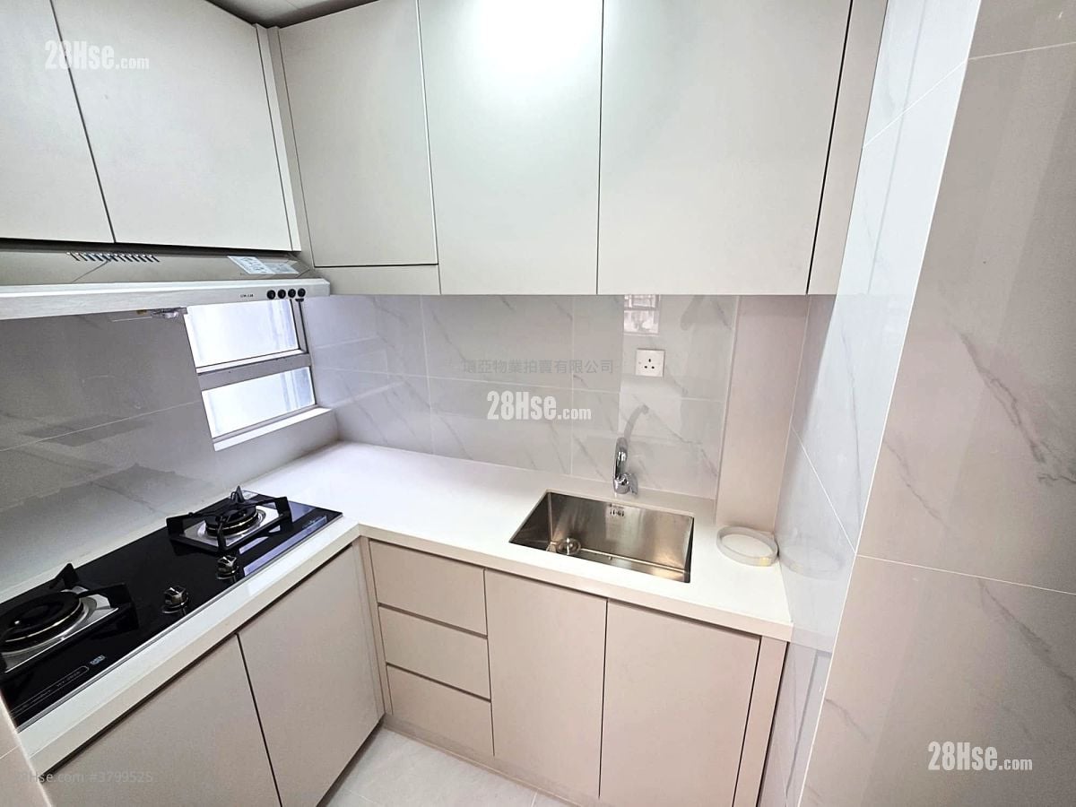 Victory Garden Sell 2 Bedrooms , 1 Bathroom 326 ft²