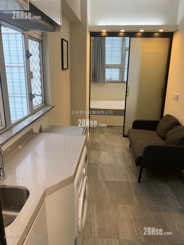 Alpha House Rental 1 Bathroom 150 ft²