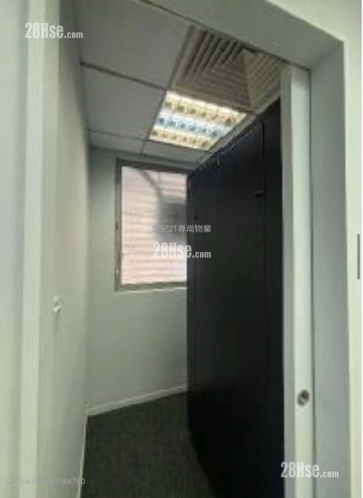 No. 9 Chong Yip Street Rental 3 Bedrooms