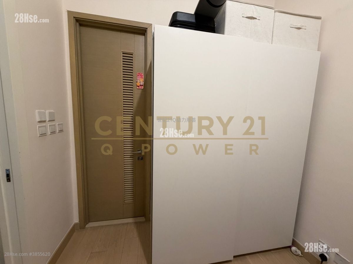 Island Residence Rental 1 Bedroom , 1 Bathroom 335 ft²