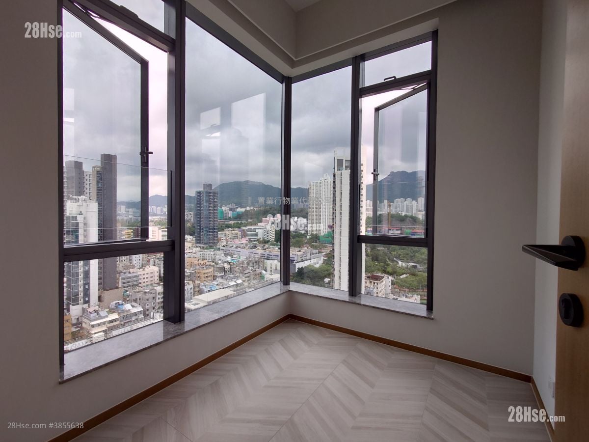 Eight Southpark Rental 2 Bedrooms , 1 Bathroom 349 ft²