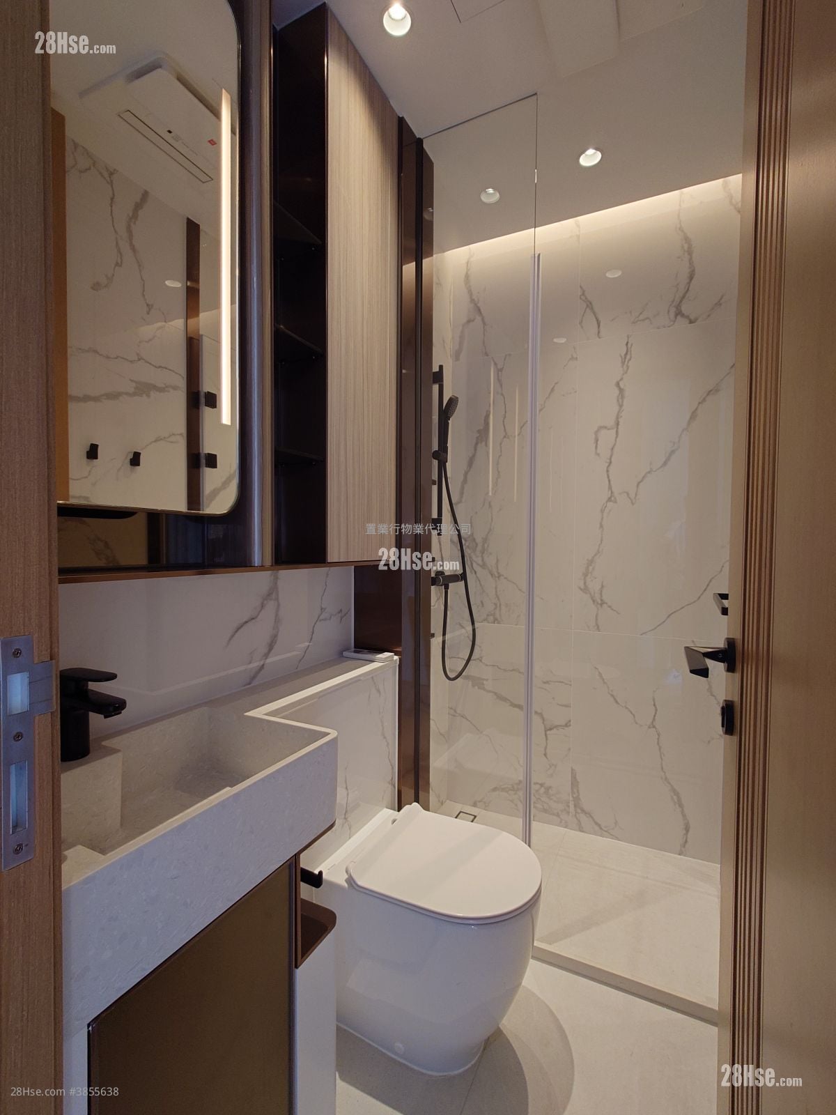 Eight Southpark Rental 2 Bedrooms , 1 Bathroom 349 ft²