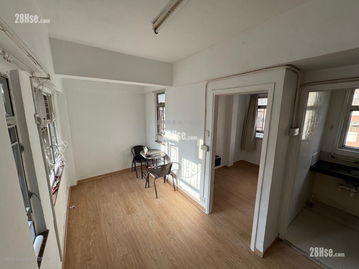 Fung Kam House Rental 1 Bedroom 265 ft²