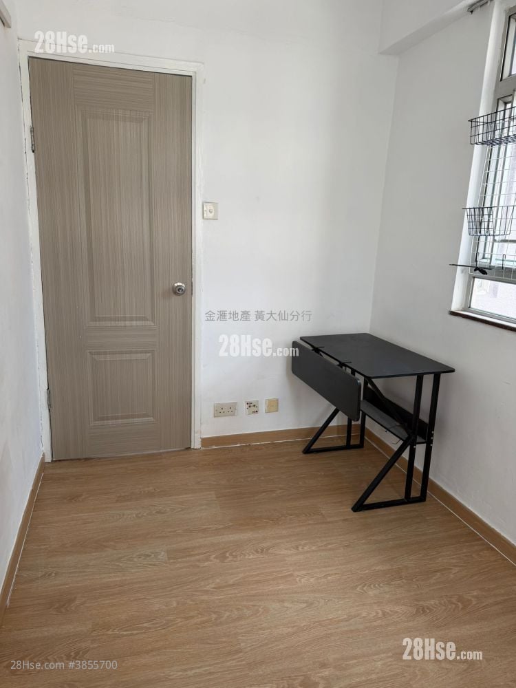 Fung Kam House Rental 1 Bedroom 265 ft²