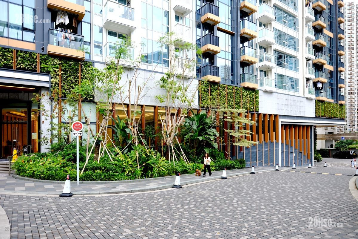 building outlook: The Grand Marine Sell 1 Bedroom , 1 Bathroom 305 ft²