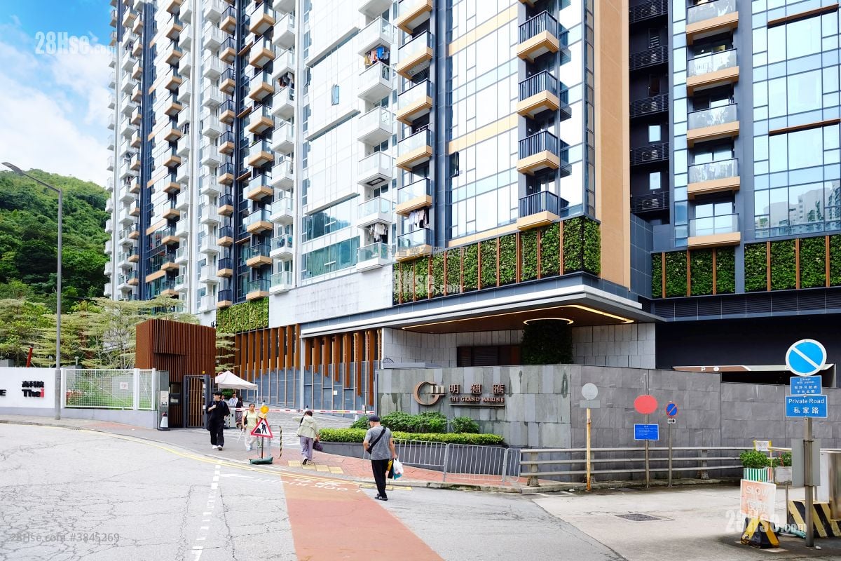 building outlook: The Grand Marine Sell 1 Bedroom , 1 Bathroom 305 ft²