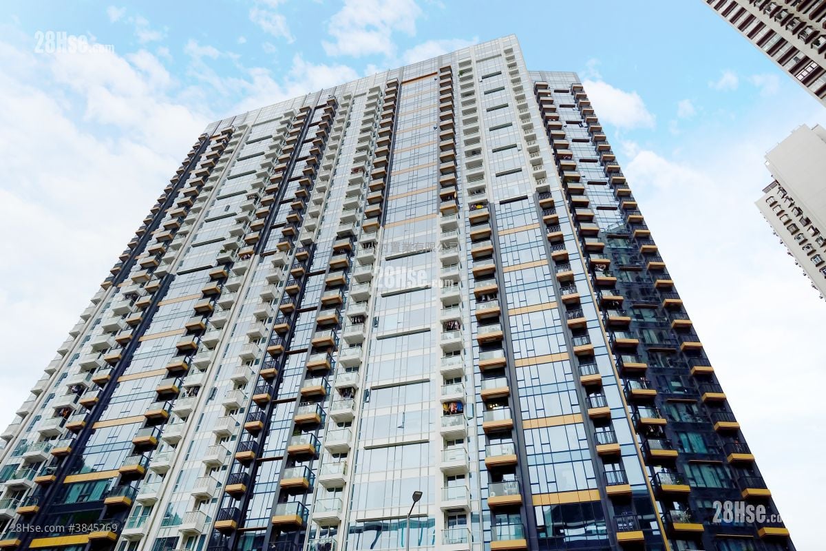 building outlook: The Grand Marine Sell 1 Bedroom , 1 Bathroom 305 ft²