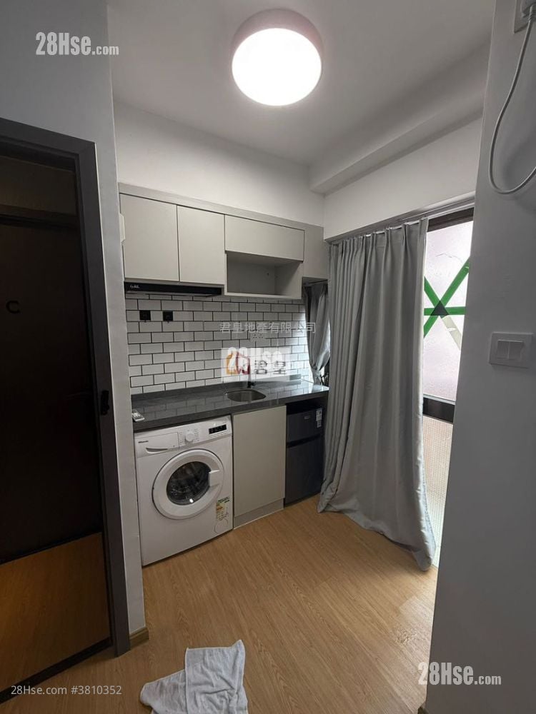 Champion House Rental Studio , 1 Bathroom 170 ft²