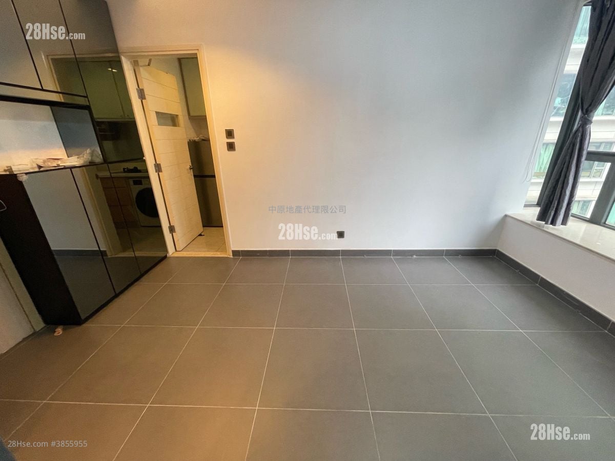 living room: H Cube Sell 1 Bedroom , 1 Bathroom 293 ft²