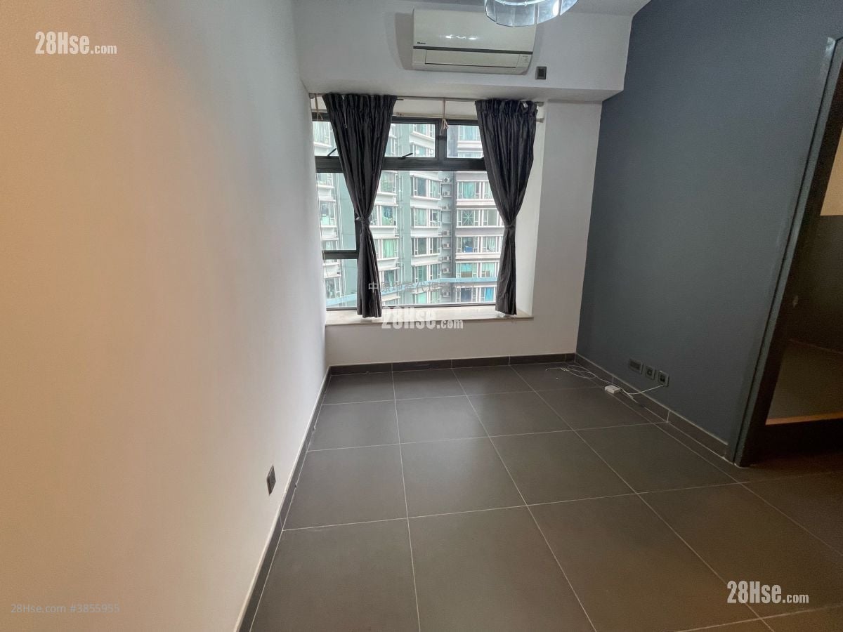 living room: H Cube Sell 1 Bedroom , 1 Bathroom 293 ft²