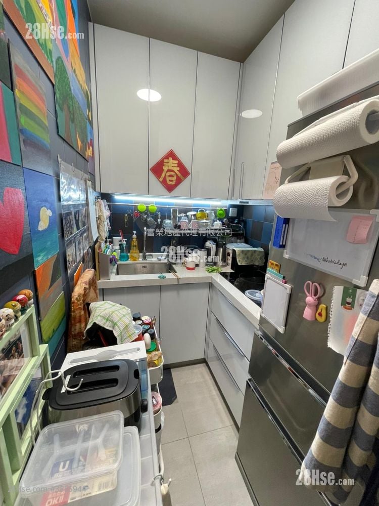 United Building Sell 1 Bedroom , 1 Bathroom 287 ft²