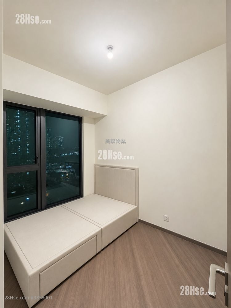 Yoho West Sell 2 Bedrooms 440 ft²
