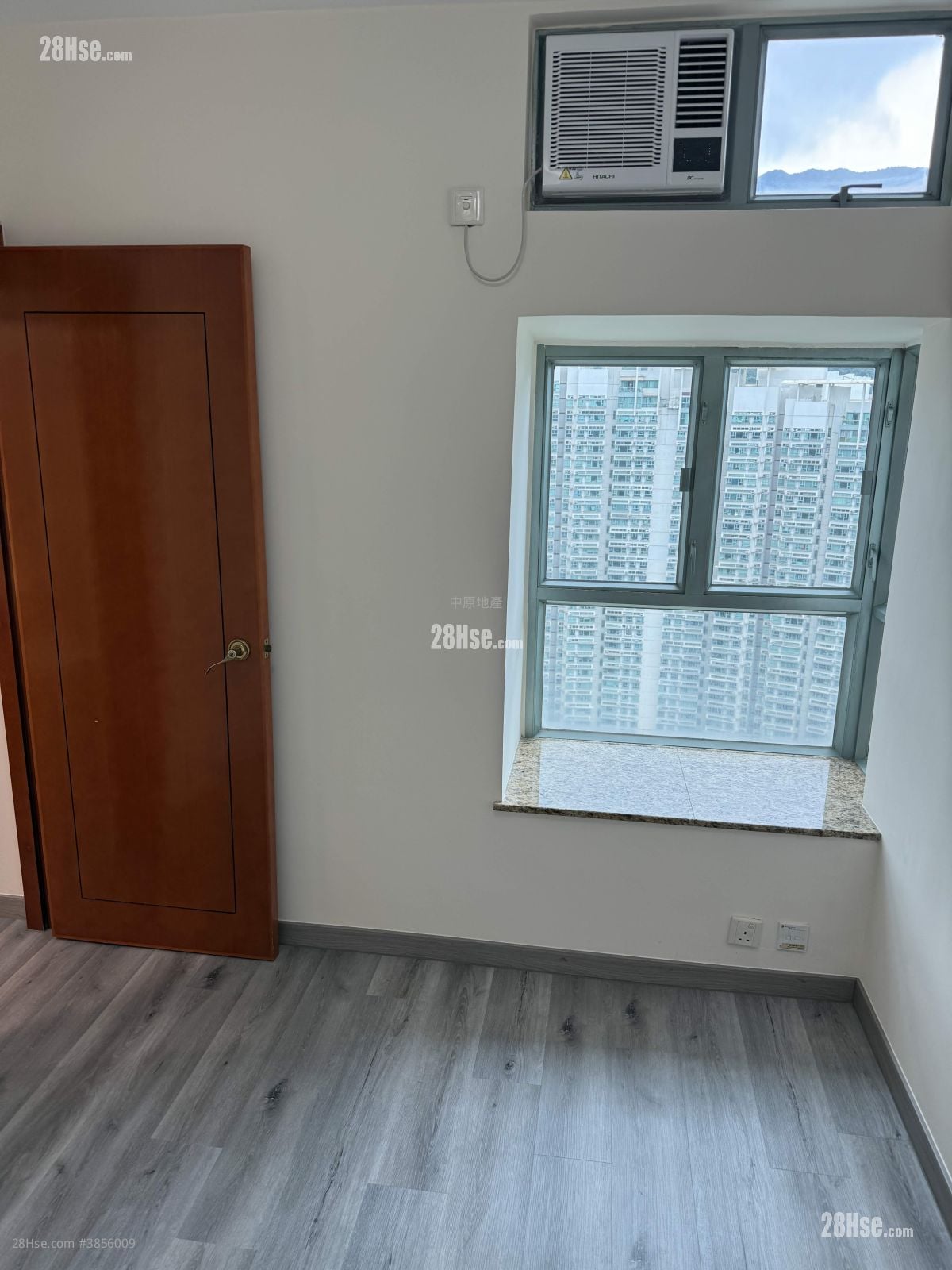 Tung Chung Crescent Sell 2 Bedrooms 527 ft²