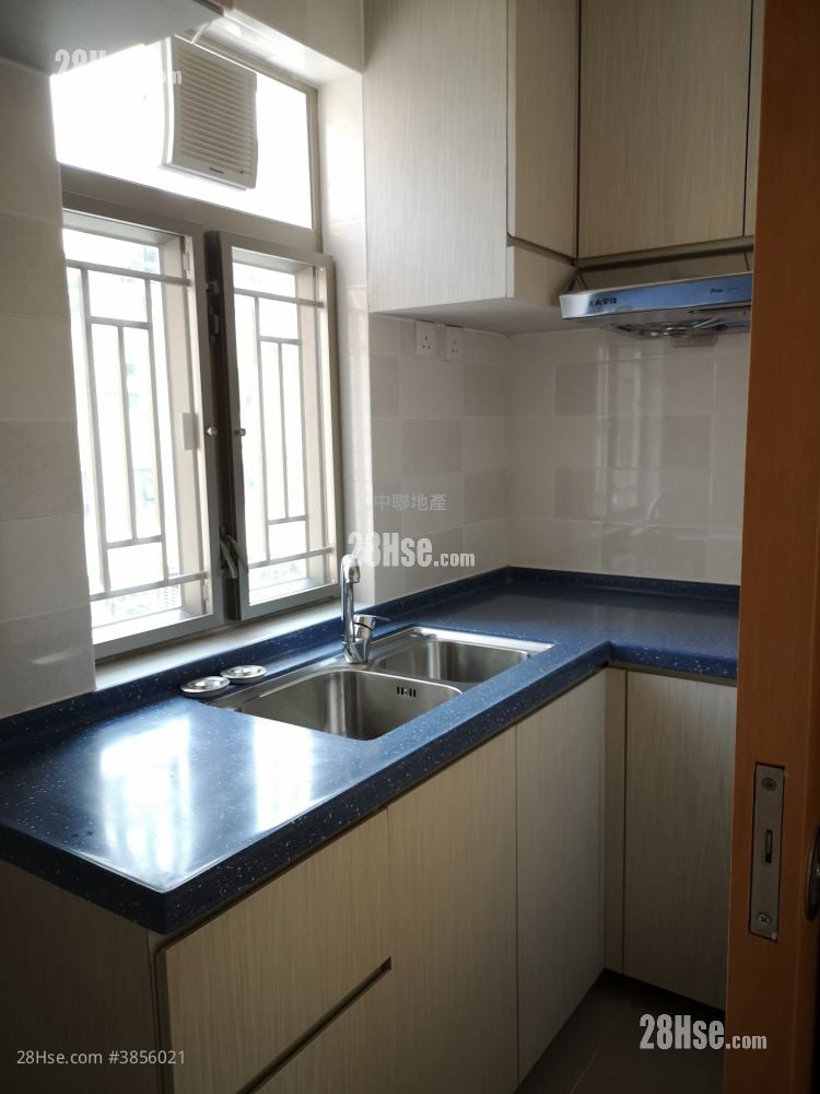 Village Sell 3 Bedrooms , 1 Bathroom 650 ft²