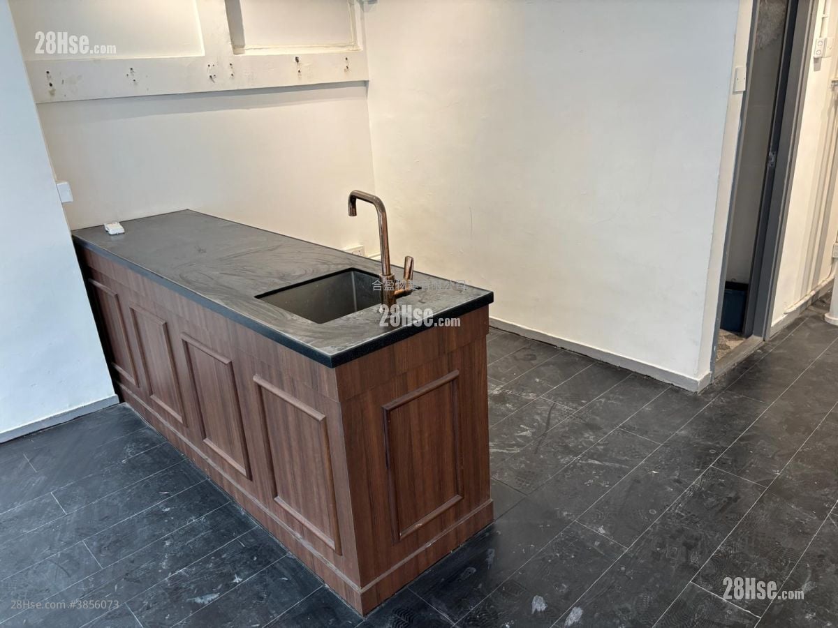 Gough Plaza Rental Studio , 1 Toilet