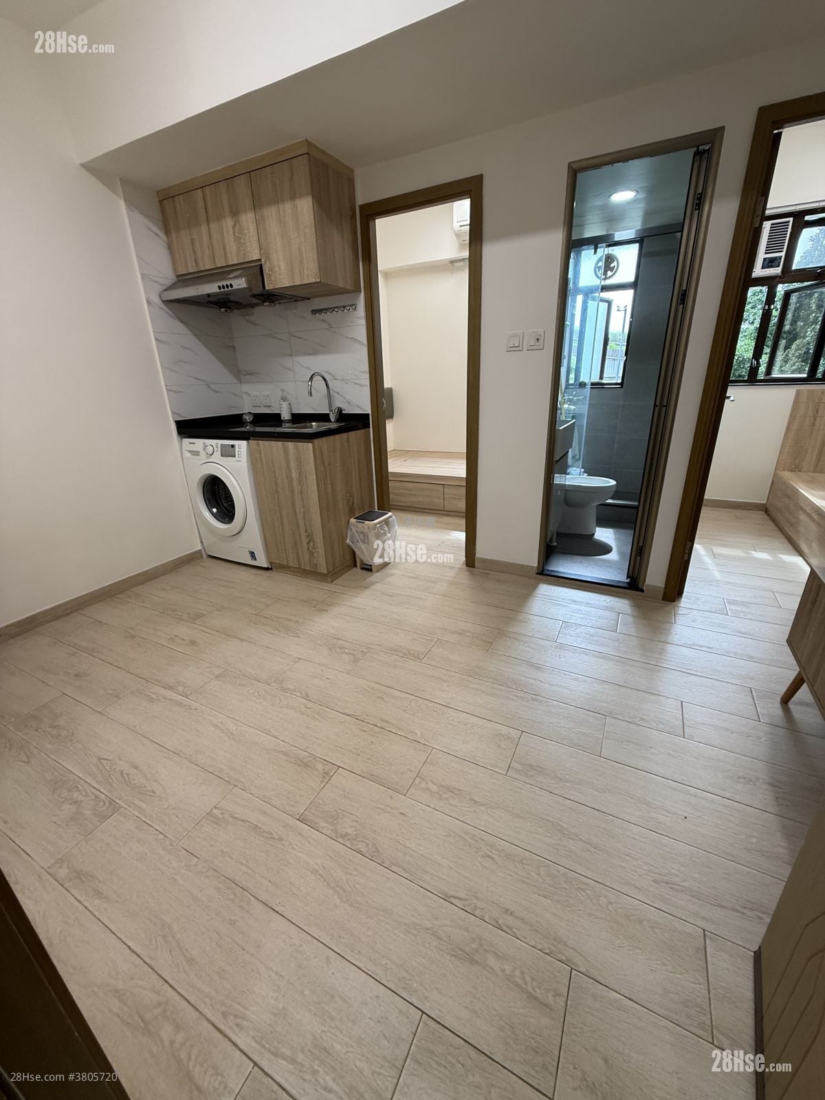 Man King Building Rental 2 Bedrooms , 1 Bathroom 280 ft²