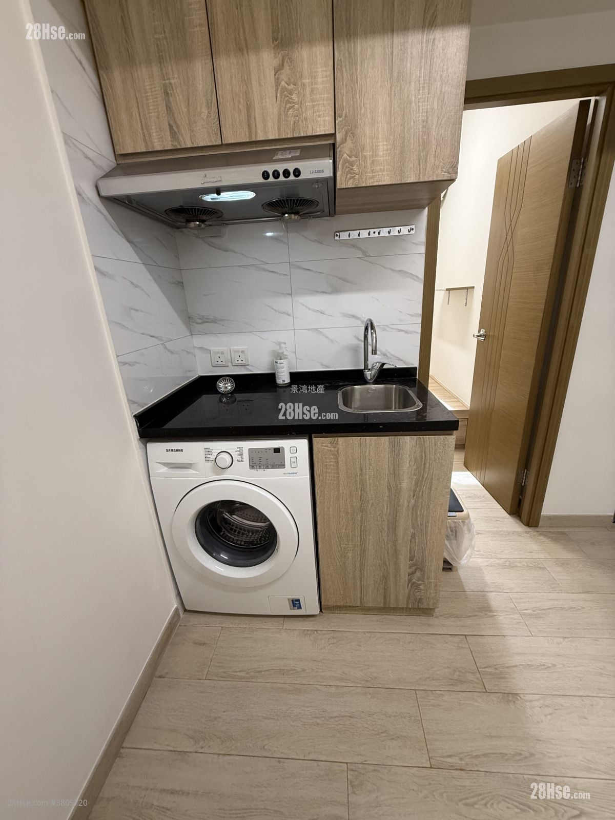 Man King Building Rental 2 Bedrooms , 1 Bathroom 280 ft²