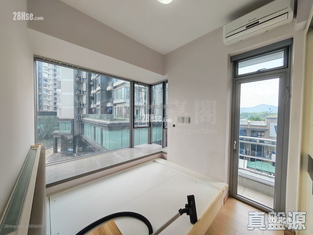 The Reach Sell 2 Bedrooms 443 ft²