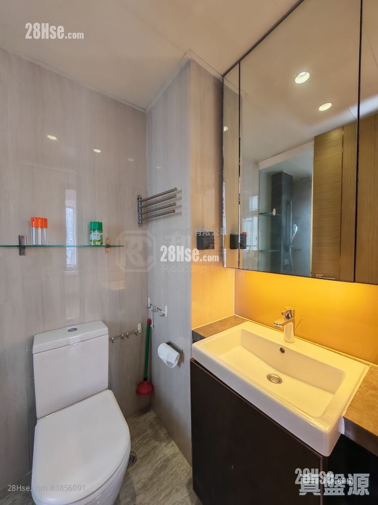The Reach Sell 2 Bedrooms 443 ft²
