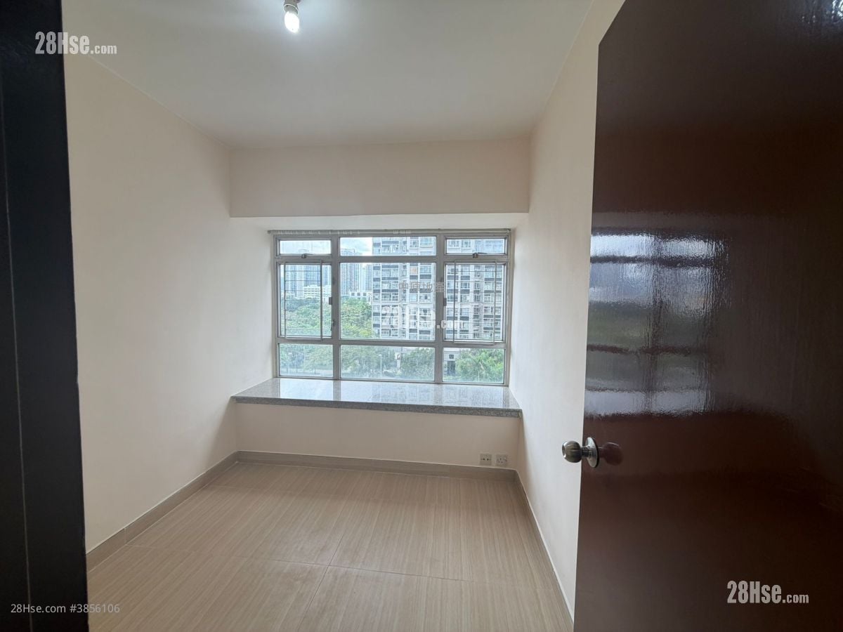 Kingswood Villas Sell 3 Bedrooms , 1 Bathroom 550 ft²