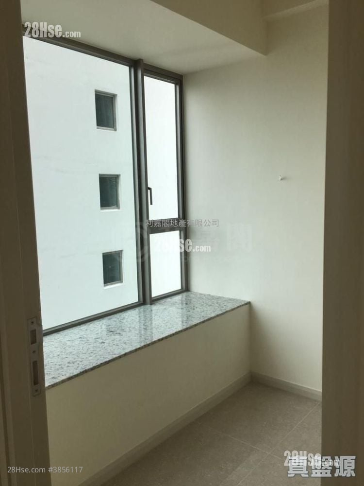 Yuccie Square Sell 2 Bedrooms 430 ft²