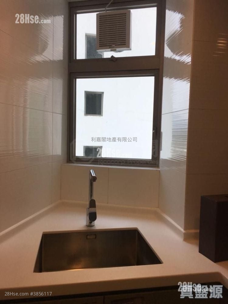 Yuccie Square Sell 2 Bedrooms 430 ft²