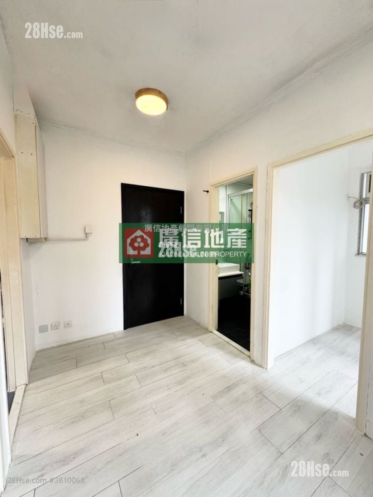 Season Mansion Sell 2 Bedrooms , 1 Bathroom 271 ft²