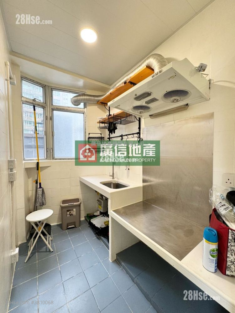 Season Mansion Sell 2 Bedrooms , 1 Bathroom 271 ft²