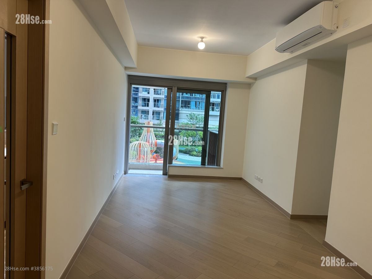 Grand Mayfair  Rental 3 Bedrooms , 2 Bathrooms 745 ft²