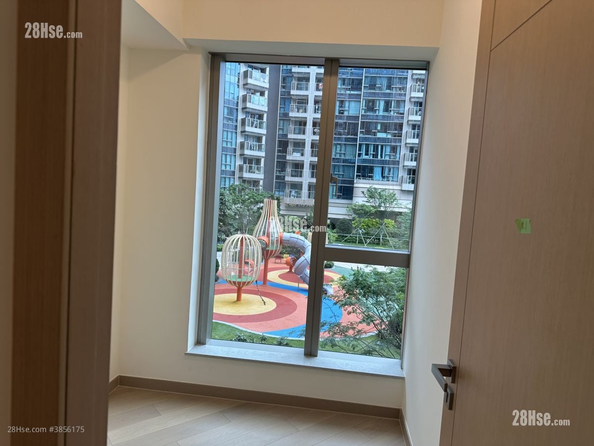 Grand Mayfair  Rental 3 Bedrooms , 2 Bathrooms 745 ft²