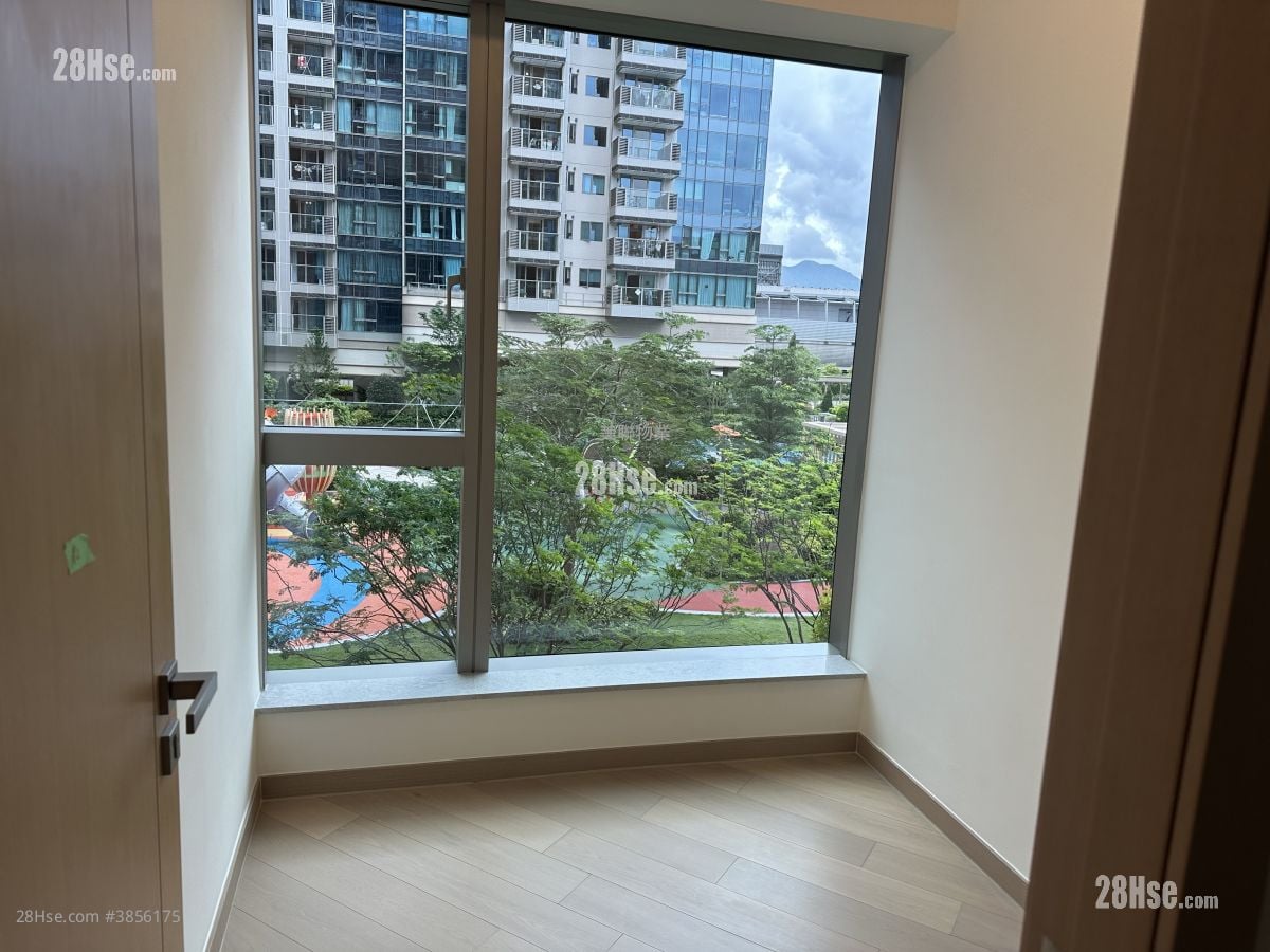 Grand Mayfair  Rental 3 Bedrooms , 2 Bathrooms 745 ft²