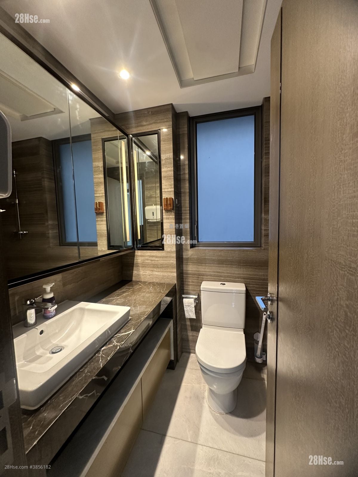 The Austin Sell 3 Bedrooms 1,002 ft²