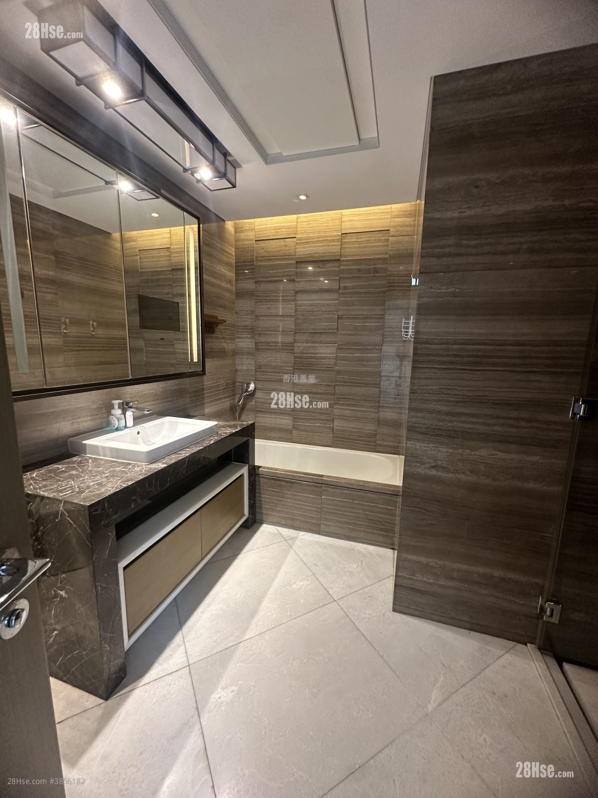 The Austin Sell 3 Bedrooms 1,002 ft²
